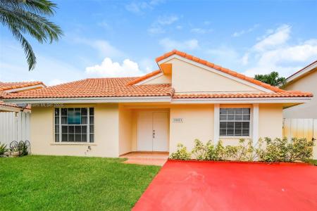 18821 NW 84 Ave, Hialeah, Florida 33015, USA