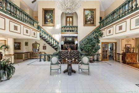 23 Old Westbury Rd, North Hempstead, Нью-Йорк 11568, Соединенные Штаты