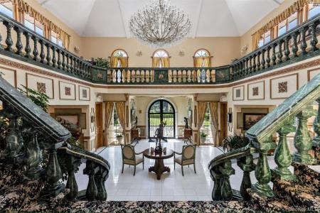 23 Old Westbury Rd, North Hempstead, Нью-Йорк 11568, Соединенные Штаты