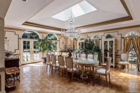 23 Old Westbury Rd, North Hempstead, Нью-Йорк 11568, Соединенные Штаты