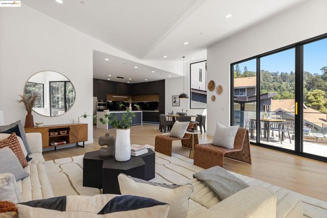 Woodrow Drive, Oakland, California 94611, HOA KỲ
