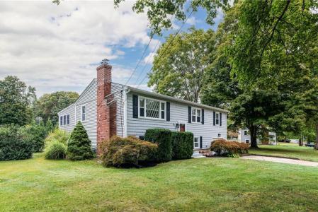 75 Hickory Drive, North Kingstown, RI 02852, USA