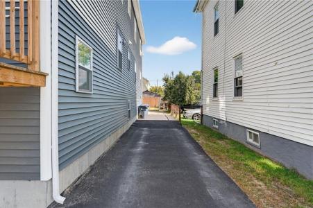 22 Burnside Street, Providence, Rhode Island 02905, USA