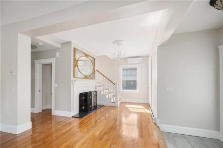 88 Wentworth Avenue, Cranston, 罗得岛 02905, 美国