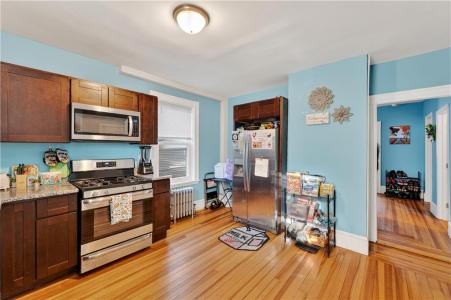 24 Pendleton Street, Cranston, Rhode Island 02920, États-Unis