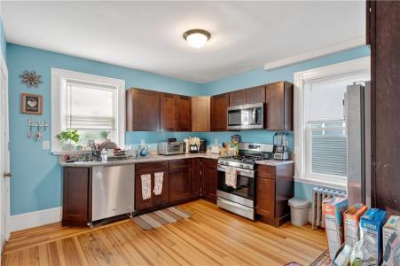 24 Pendleton Street, Cranston, Rhode Island 02920, États-Unis