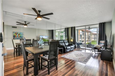 2741 N Pine Island Rd 208, Sunrise, Florida 33322, USA