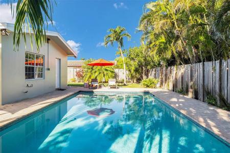 3221 Seaward Dr, Lauderdale By The Sea, Florida 33062