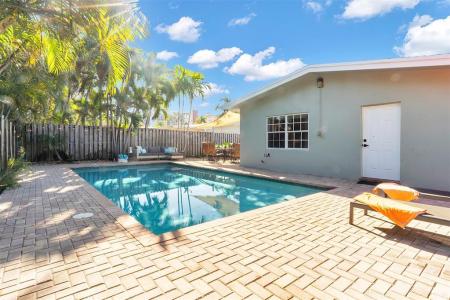 3221 Seaward Dr, Lauderdale By The Sea, Florida 33062