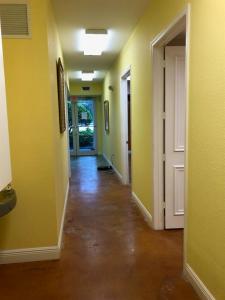 6848 GRIFFIN ROAD C-6, Davie, Florida 33314