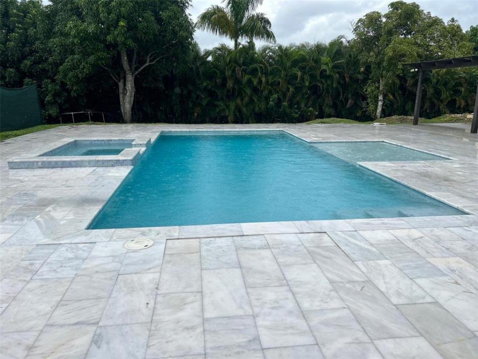 18901 SW 50th St, Southwest Ranches, Florida 33332