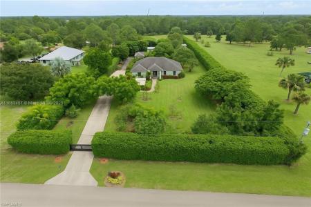 2560 2ND ST NE, Naples, Florida 34120, USA