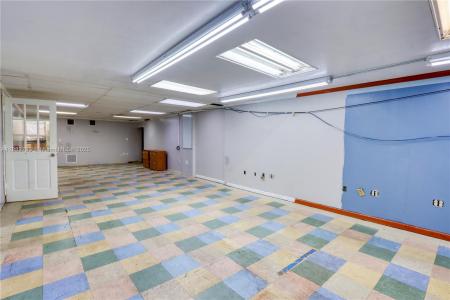 6250 W 21st Ct, Hialeah, Florida 33016, USA