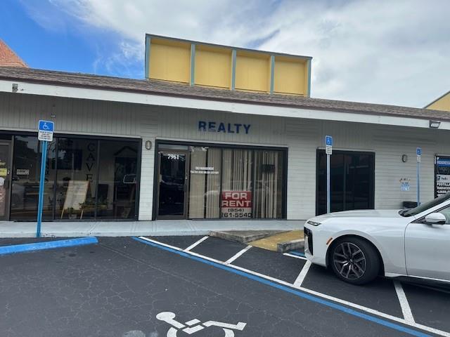 7961 W MCNAB, Tamarac, Florida 33321