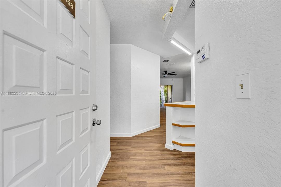 9158 NW 40th St 201-1, Coral Springs, Флорида 33065, Соединенные Штаты