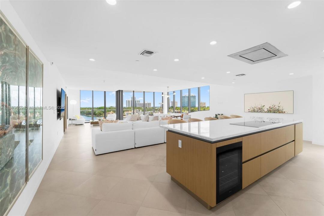 1135 103 ST PH4, Bay Harbor Islands, Florida 33154, Estados Unidos