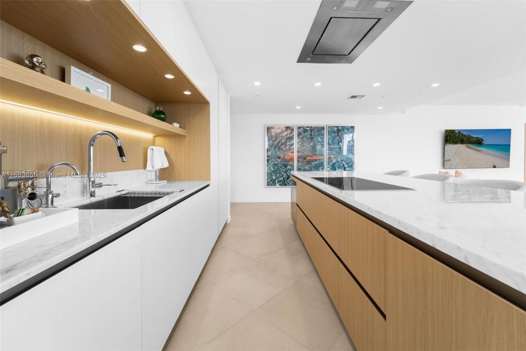 1135 103 ST PH4, Bay Harbor Islands, Florida 33154, Estados Unidos