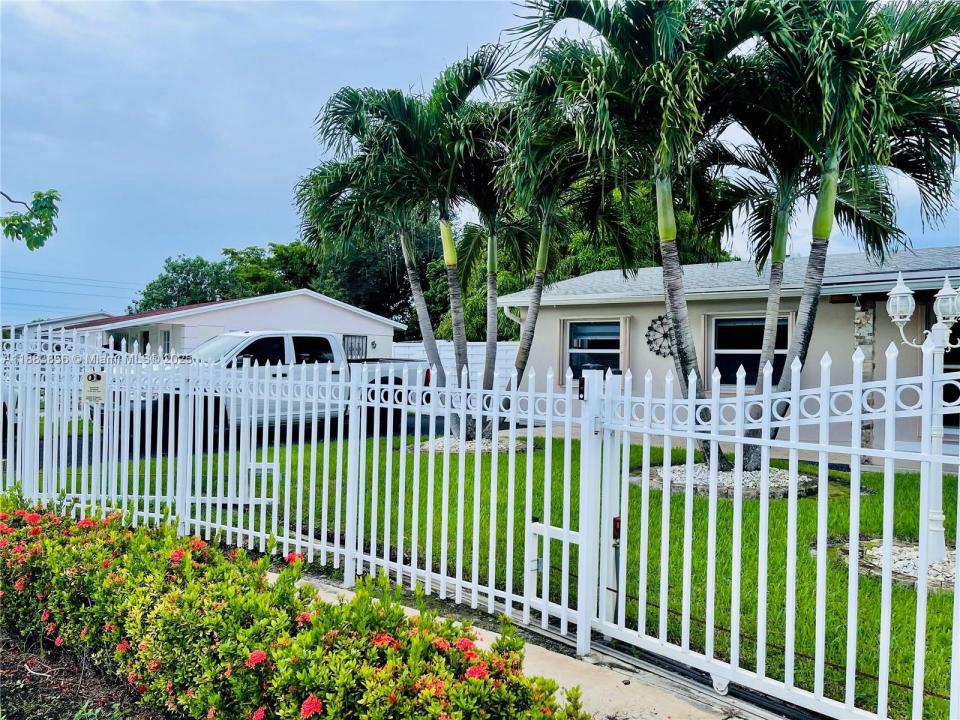 20400 NW 40th Ct, Miami Gardens, فلوريدا 33055, الولايات المتحدة