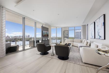 17301 Biscayne Blvd 2009, North Miami Beach, 佛罗里达州 33160, 美国