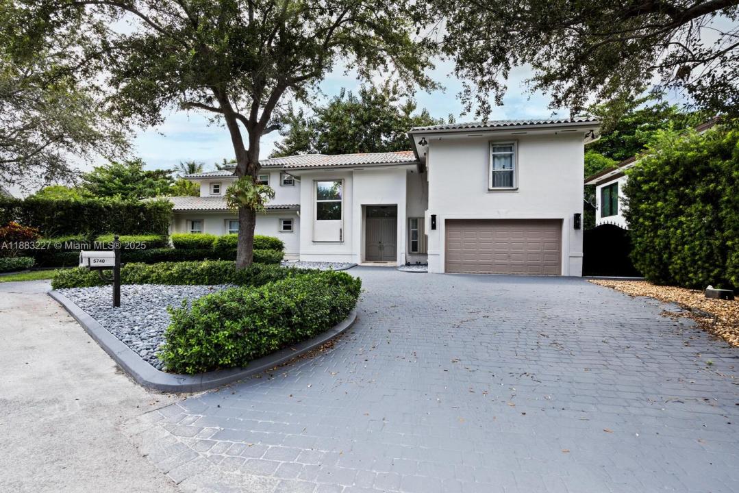 5740 SW 59th Pl, South Miami, פלורידה 33143, ארצות הברית של אמריקה 