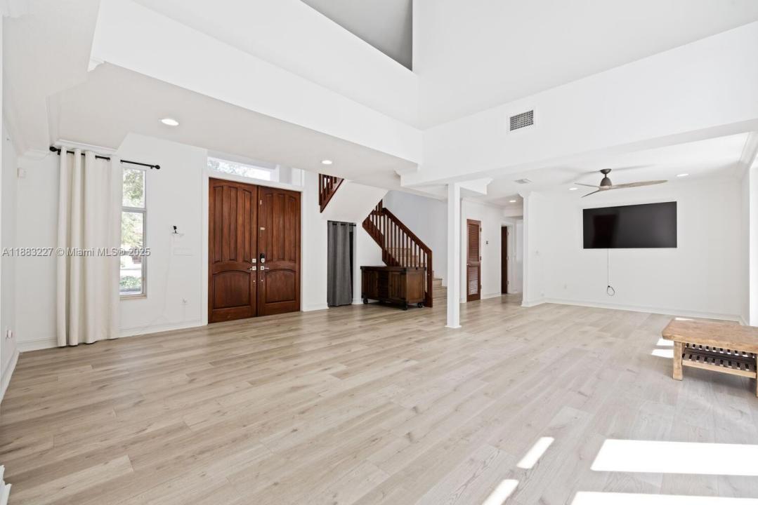5740 SW 59th Pl, South Miami, פלורידה 33143, ארצות הברית של אמריקה 