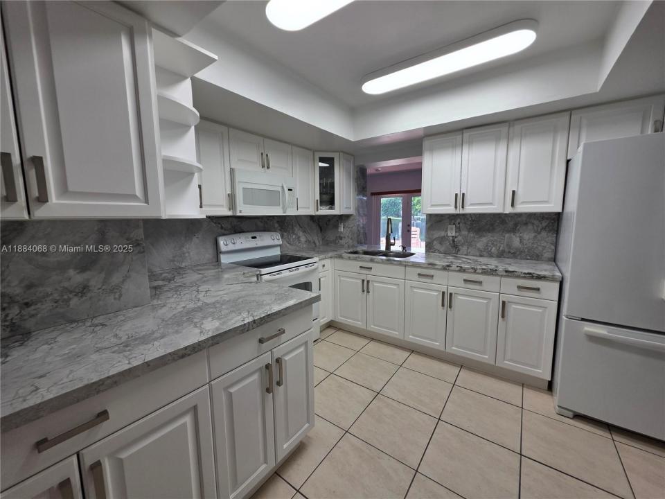 14760 Lewis Rd 14760, Miami Lakes, 佛罗里达州 33014, 美国