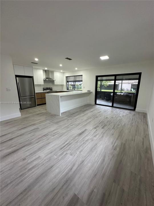 15471 Turnbull Dr 15471, Miami Lakes, 佛罗里达州 33014, 美国