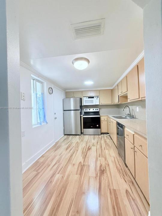 1201 NE 191st St G304, Miami, فلوريدا 33179, الولايات المتحدة