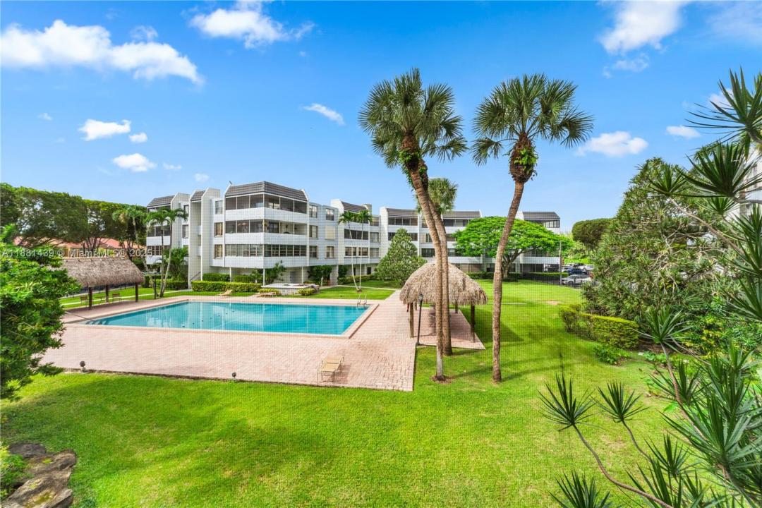 10852 N Kendall Dr 203, Miami, Florida 33176