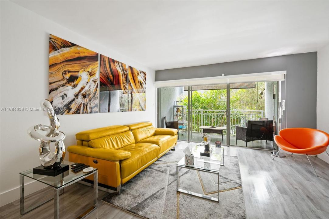 9373 Fontainebleau Blvd K212, Miami, フロリダ 33172, アメリカ合衆国