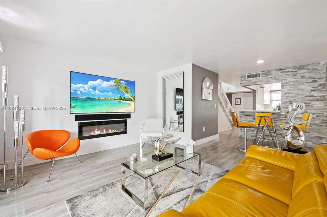9373 Fontainebleau Blvd K212, Miami, フロリダ 33172, アメリカ合衆国