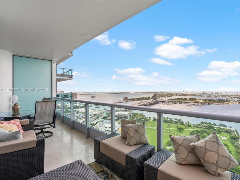 900 Biscayne Blvd 3709, Miami, Florida 33132