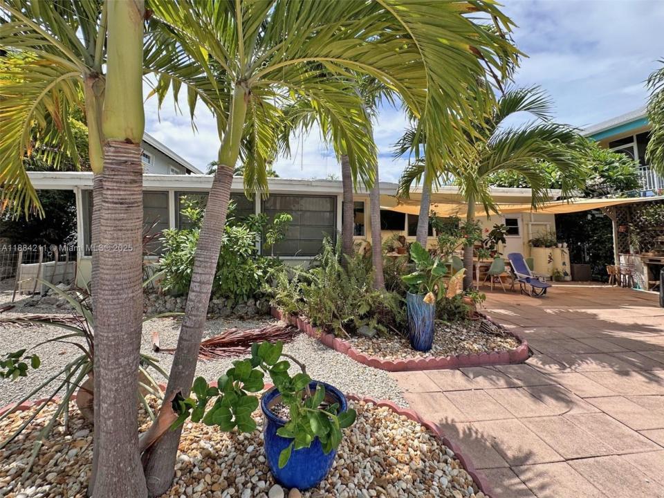 319 Woods Ave, Plantation Key, Florida 33070, USA