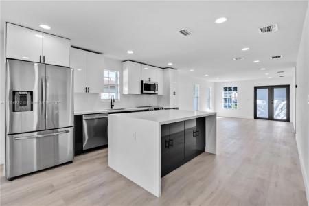 407 NW 45th St, Miami, Florida 33127, USA