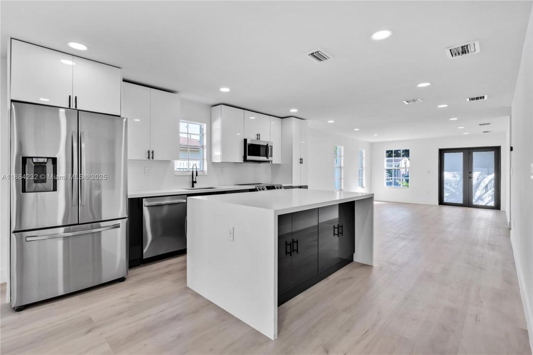 407 NW 45th St, Miami, フロリダ 33127, アメリカ合衆国