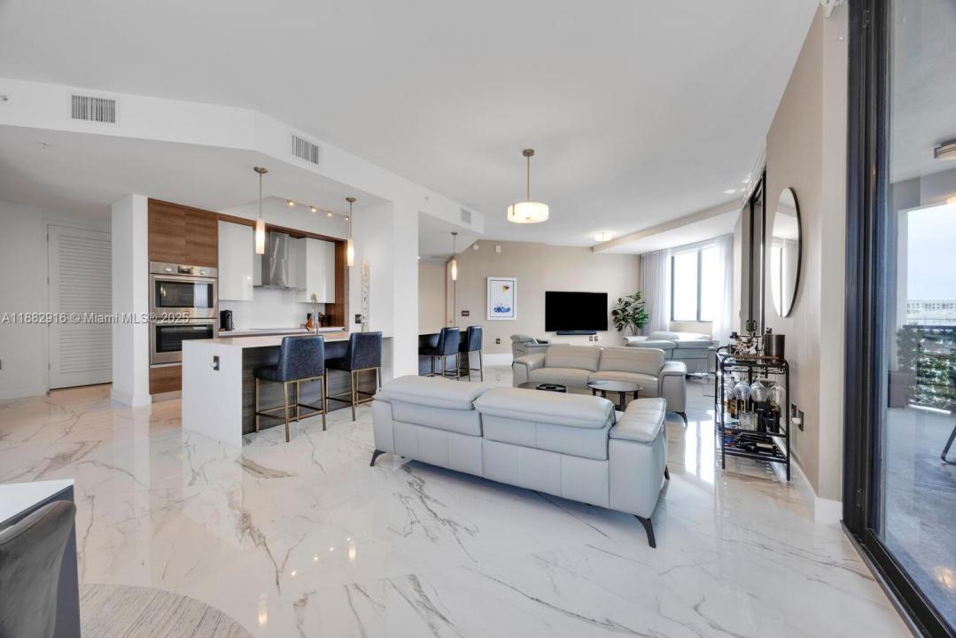 301 Altara Ave LPH914, Coral Gables, Flórida 33146, Estados Unidos