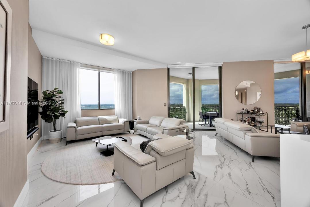 301 Altara Ave LPH914, Coral Gables, Flórida 33146, Estados Unidos