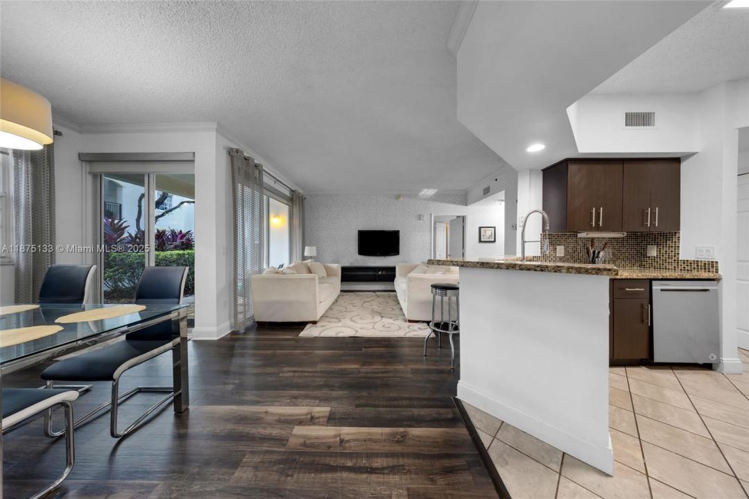 3245 NE 184 St 13101, Aventura, Flórida 33160, Estados Unidos
