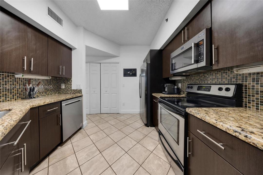 3245 NE 184 St 13101, Aventura, Flórida 33160, Estados Unidos