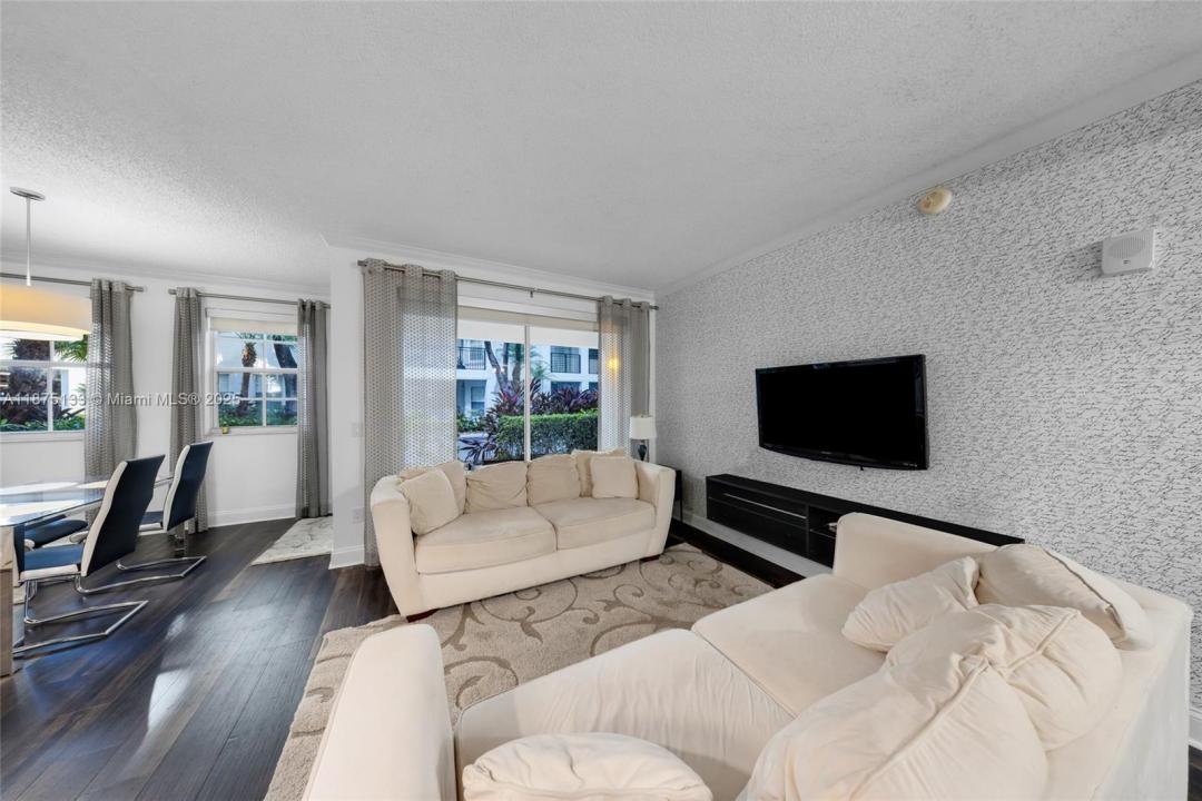 3245 NE 184 St 13101, Aventura, Flórida 33160, Estados Unidos