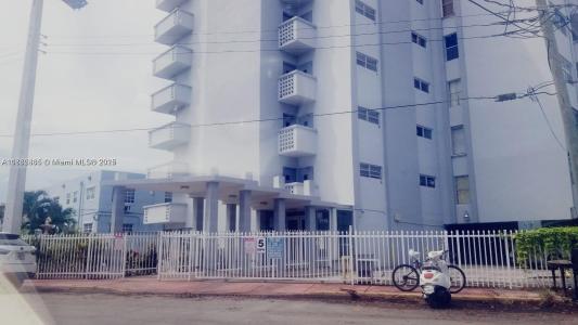 7118 Bonita Dr 404, Miami Beach, Florida 33141, USA