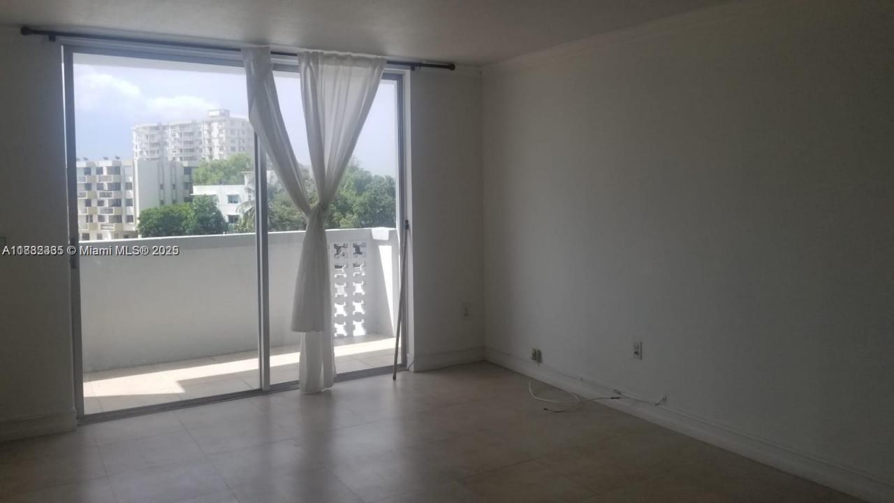 7118 Bonita Dr 404, Miami Beach, Flórida 33141, Estados Unidos