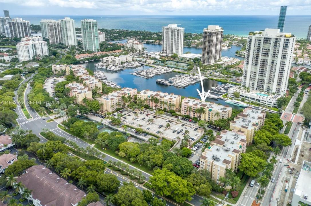 19601 E Country Club Dr 7308, Aventura, Florida 33180, USA