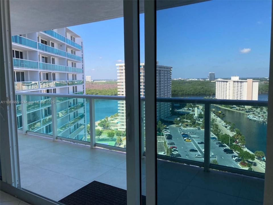 100 Bayview Dr 1902, Sunny Isles Beach, Flórida 33160, Estados Unidos