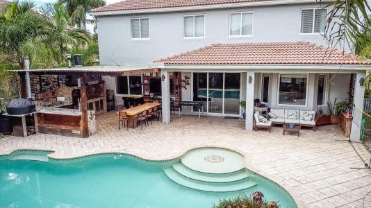 857 Vanda Ter, Weston, Florida 33327, USA