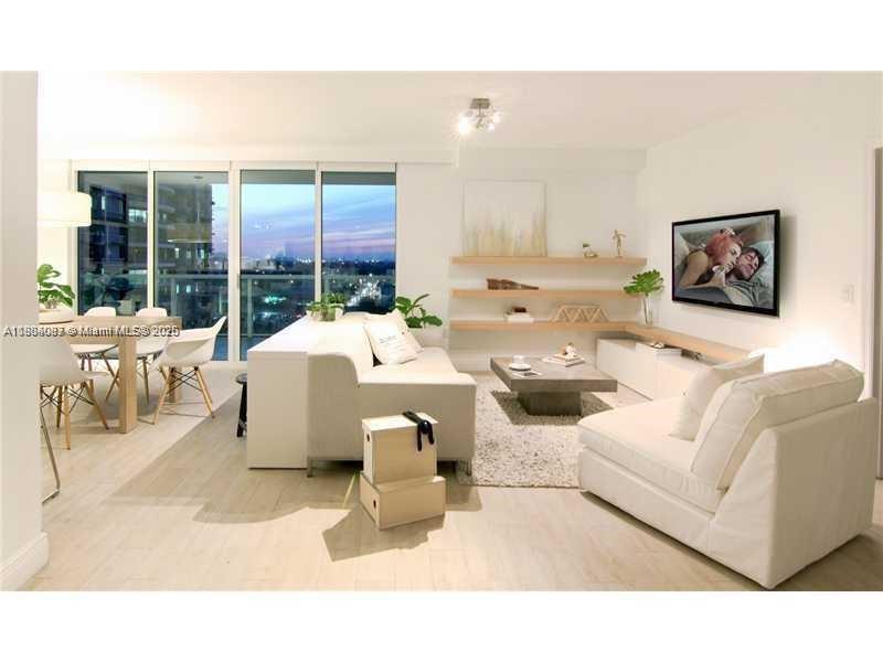 1250 S Miami Ave 901, Miami, Florida 33130, Stati Uniti