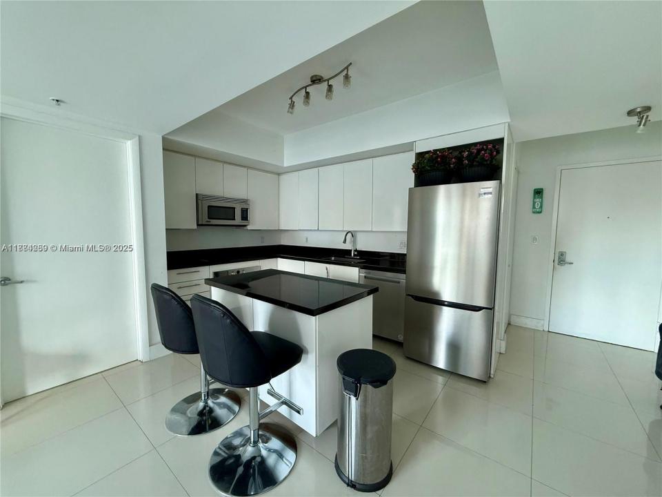 92 SW 3rd St 1104, Miami, פלורידה 33130, ארצות הברית של אמריקה