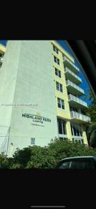 1350 NW 8th Ct A1-3, Miami, Florida 33136, USA