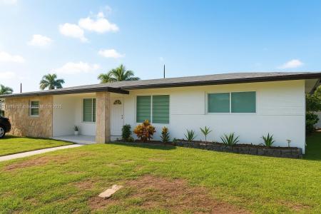 5041 SW 11th St, Plantation, Florida 33317, USA
