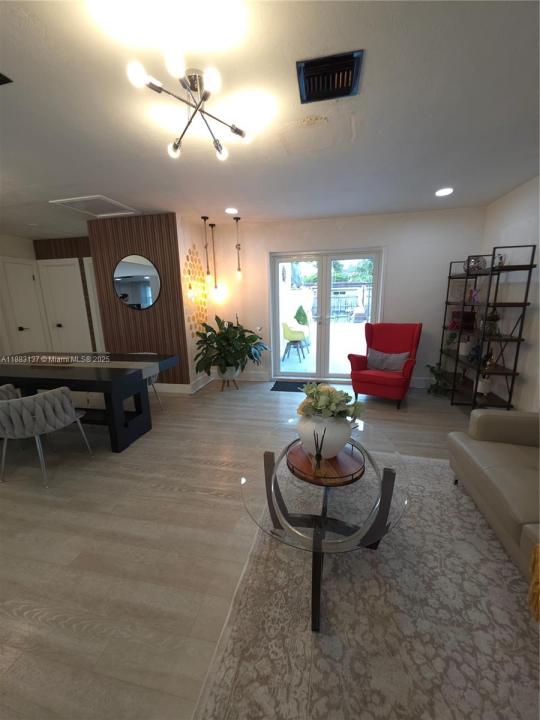 5041 SW 11th St, Plantation, Флорида 33317, Соединенные Штаты